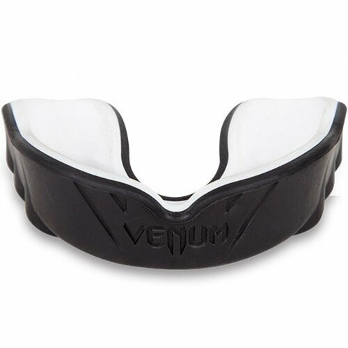 Боксерская капа взрослая, спортивная, защитная для зубов Venum Challenger - Black/White